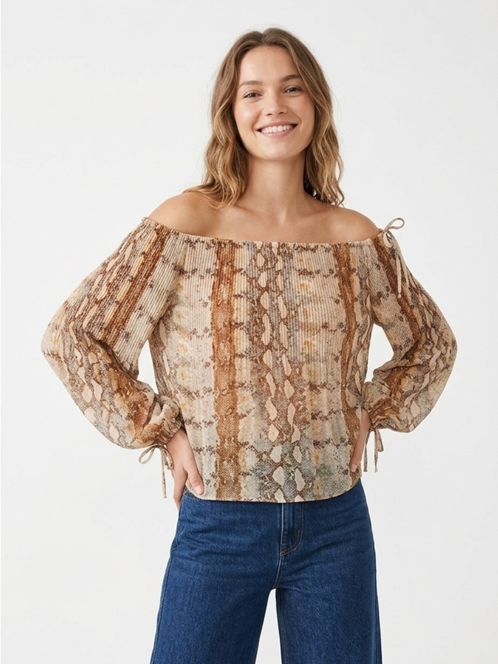 Aritzia Wilfred Talence Blouse Snake Print Size Small Flowy Lightweight